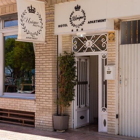 Unique Apartahotel 4-1 Torrevieja Bagian luar foto