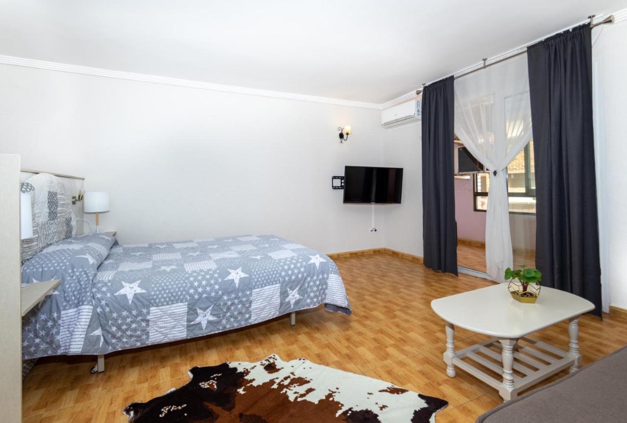 Unique Apartahotel 4-1 Torrevieja Bagian luar foto