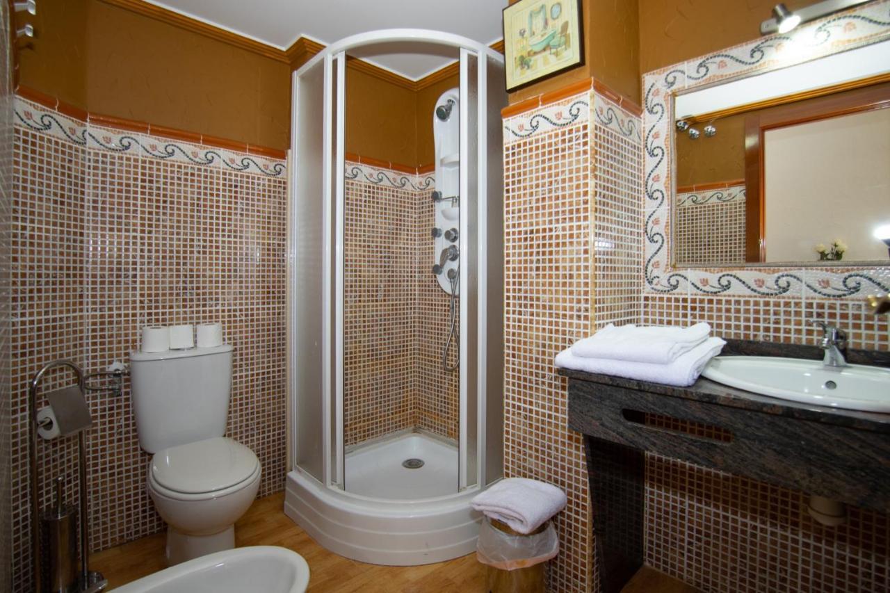 Unique Apartahotel 4-1 Torrevieja Bagian luar foto
