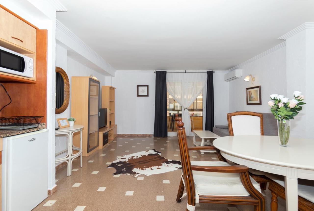 Unique Apartahotel 4-1 Torrevieja Bagian luar foto